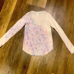 Adorable long sleeve Ivivva athletic shirt